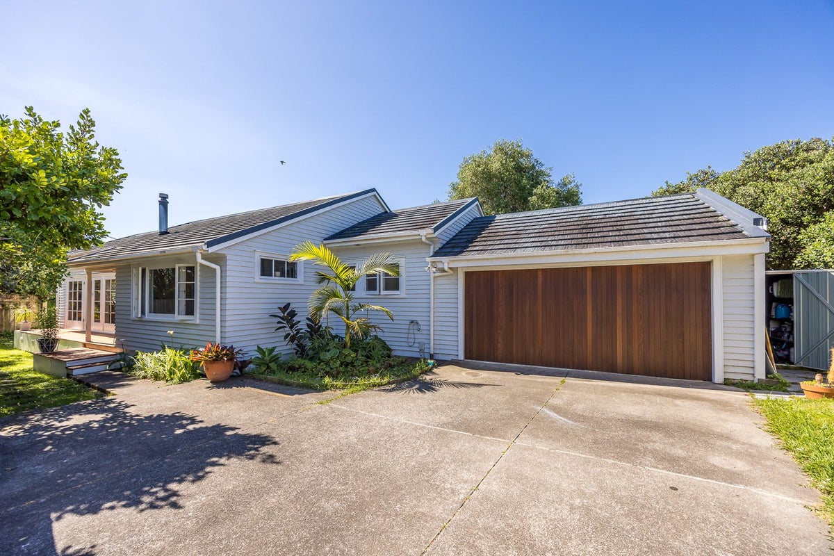 2 Diomede Street, Bayswater, Auckland - Carousel 1