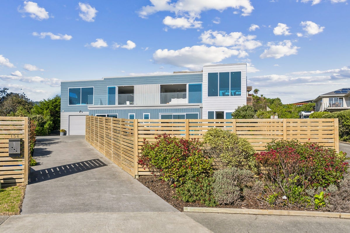 156 Field Way, Waikanae Beach, Waikanae - Carousel 1