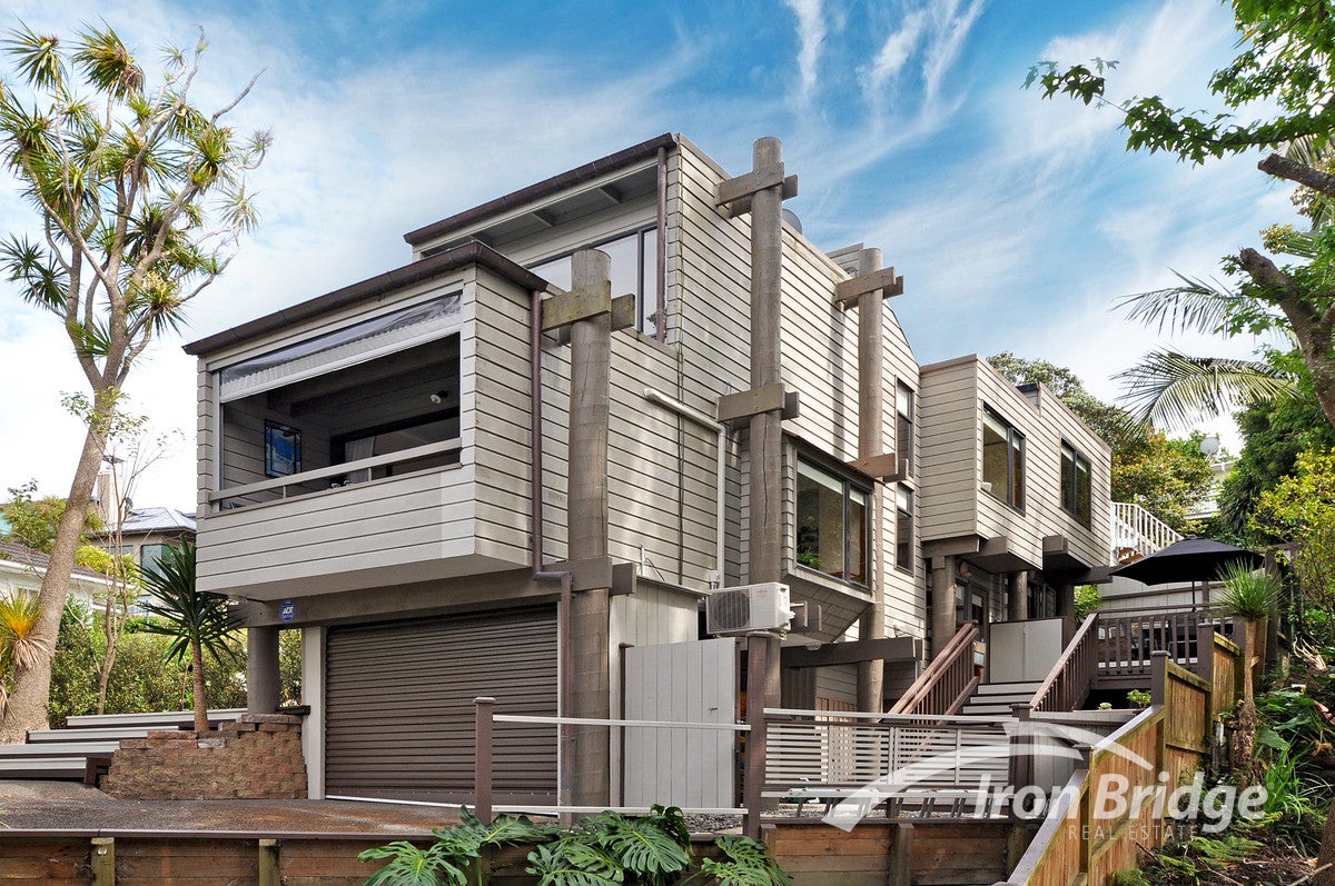1/51 Seaton Road, Murrays Bay, Auckland - Carousel 1