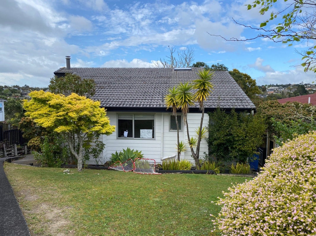 25 Montclair Rise, Browns Bay, North Shore City, Auckland - Carousel 2