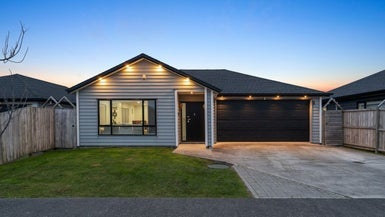 9 Earlywood Road, Ardmore, Auckland - Carousel 1