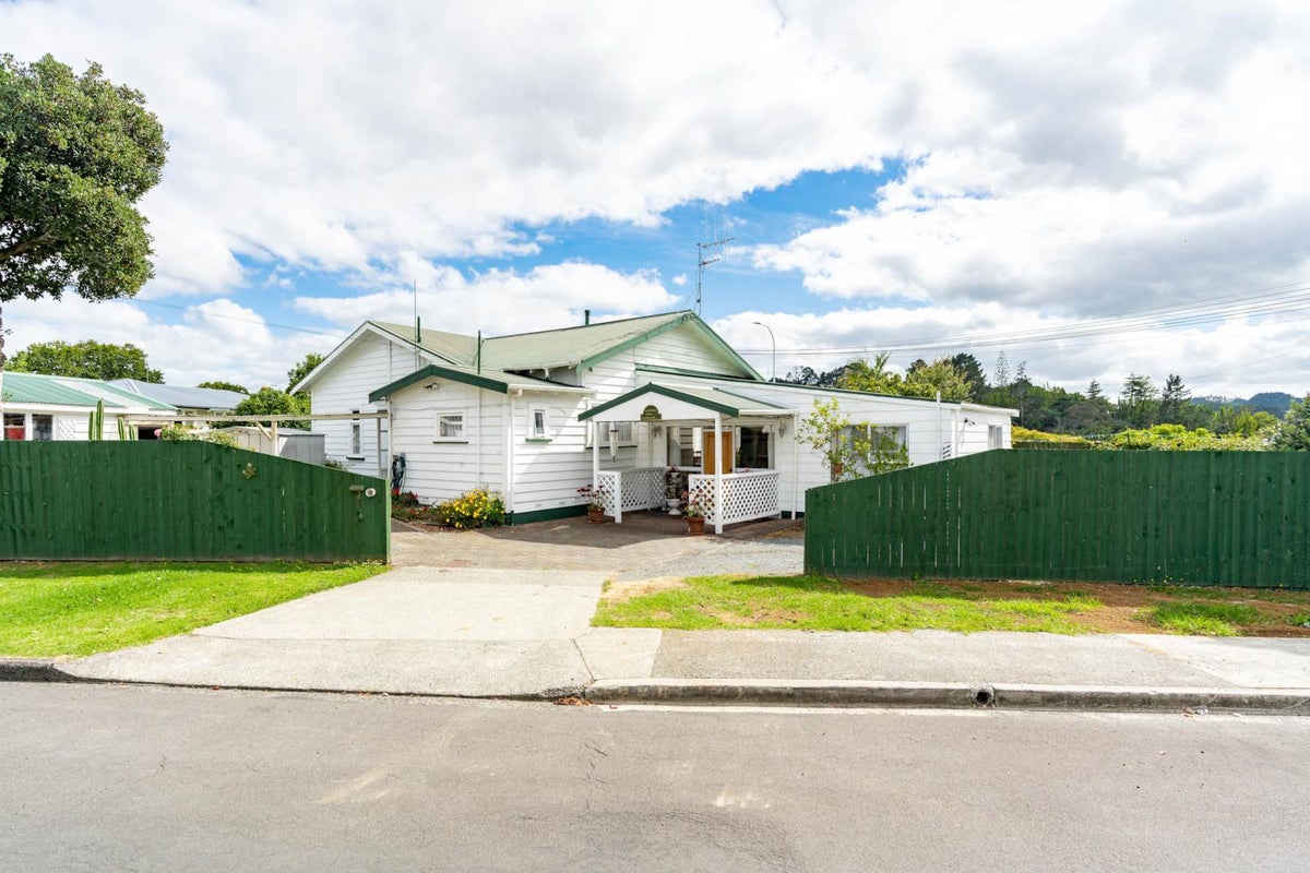 2 Cairnfield Road, Kensington, Whangarei - Carousel 1