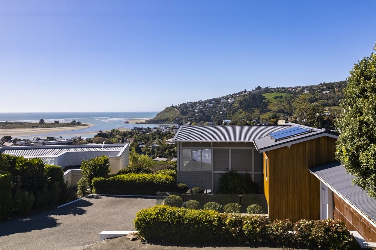 2 Challenger Lane, Redcliffs, Christchurch - Carousel 32