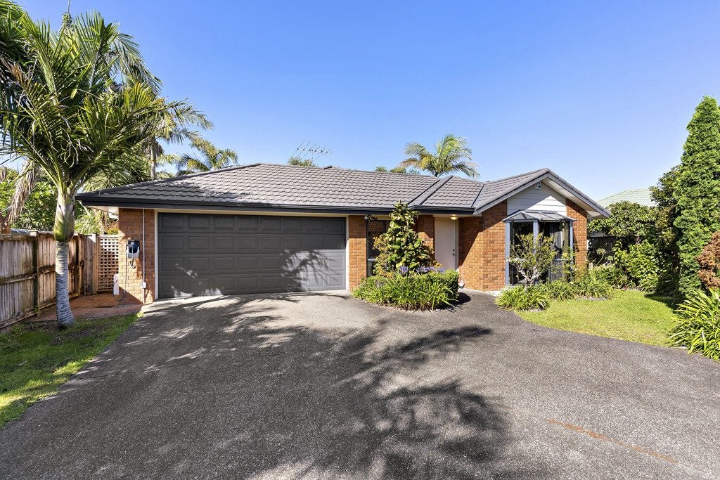 44 Blackwood Drive, Wattle Downs, Manukau City, Auckland - Carousel 1