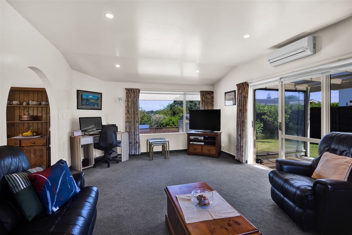 68 Doone Street, Lynmouth, New Plymouth - Carousel 2