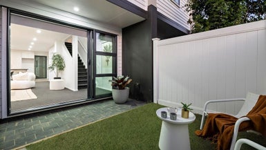 7B Mavis Place, Beach Haven, Auckland - Carousel 1