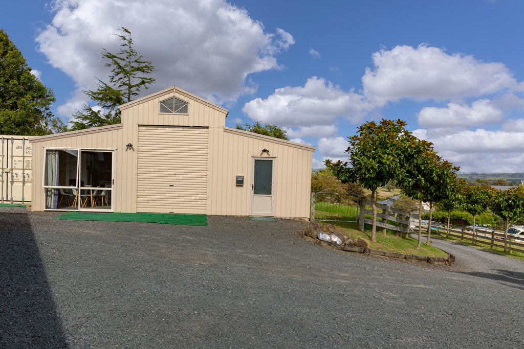76 Hyland Place, Waiuku, Waiuku - Carousel 2