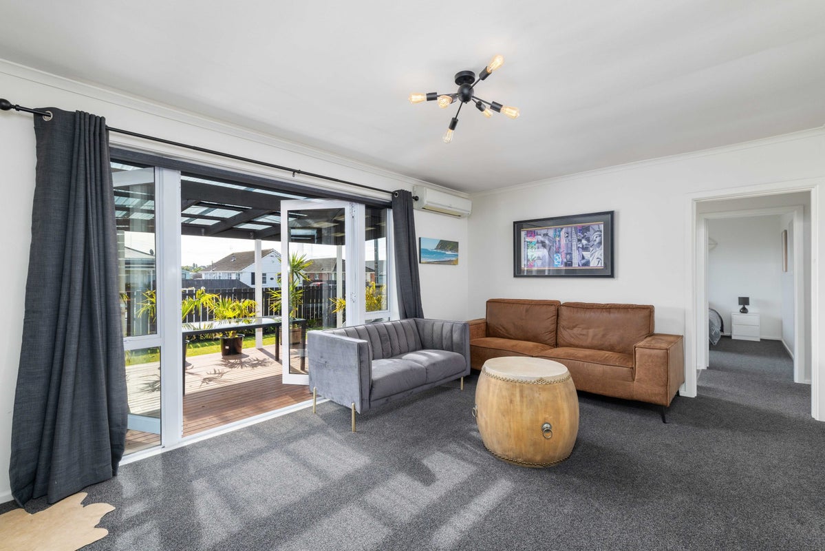 1/42 Parnwell Street, Burwood, Christchurch - Carousel 2