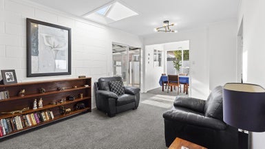 9C Dekka Street, Khandallah, Wellington - Carousel 1