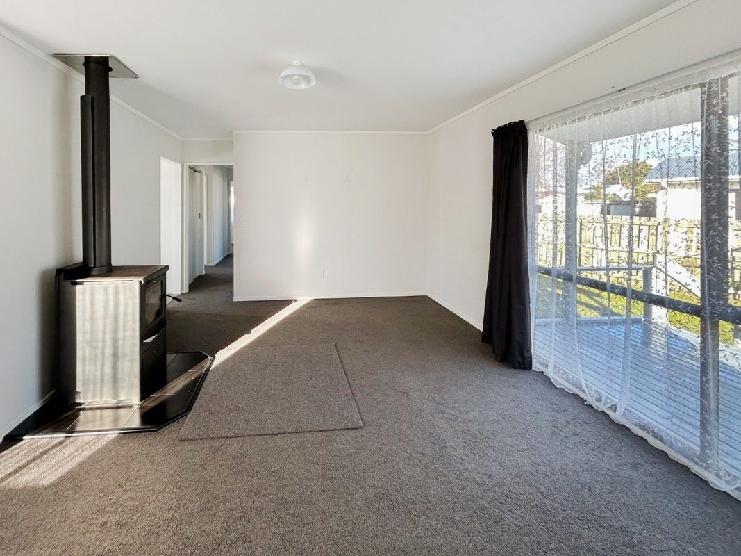 18B Beech Place, Owhata, Rotorua - Carousel 2