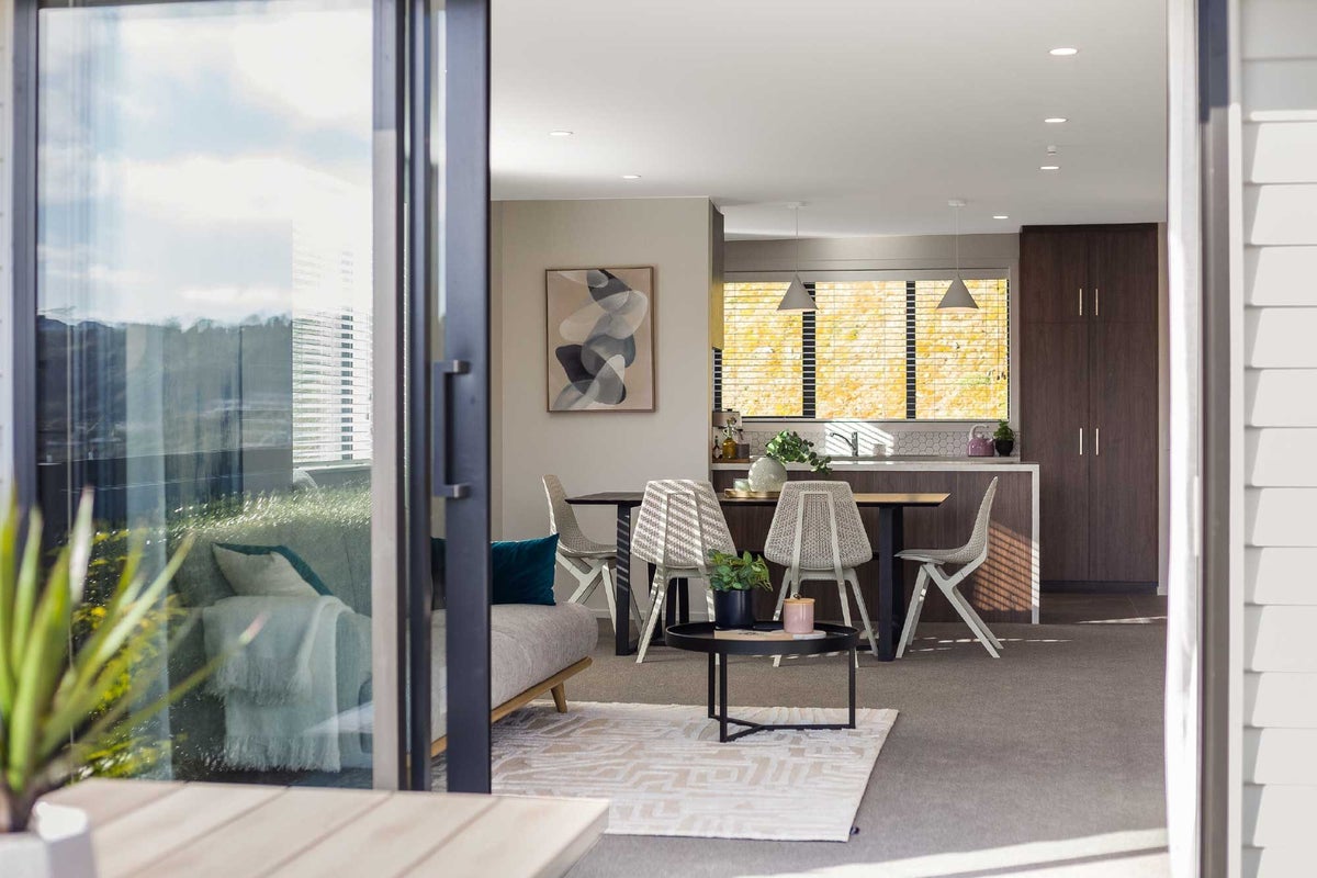 29 Oakum Road, Whitby, Porirua - Carousel 1