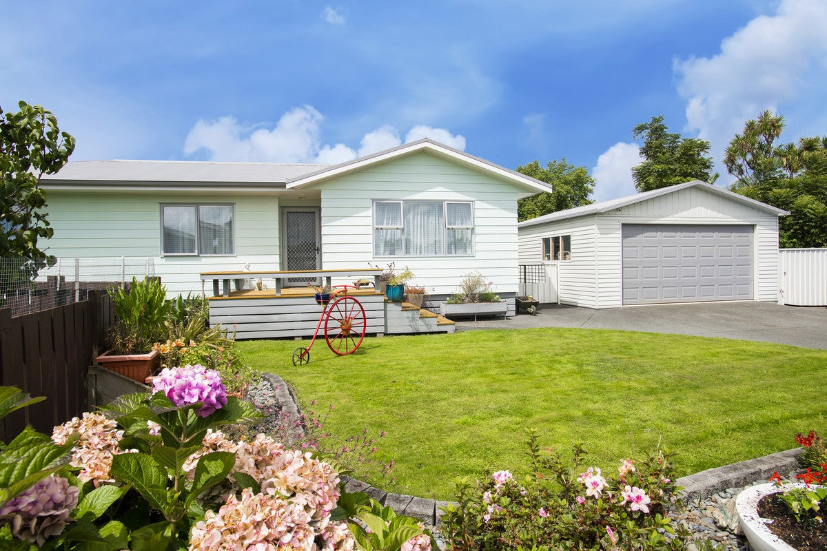 8A Loisel Street, Riverdale, Gisborne - Carousel 1