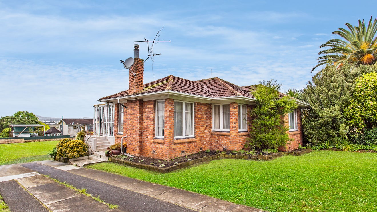 227 Te Atatu Road, Te Atatu South, Auckland - Carousel 15