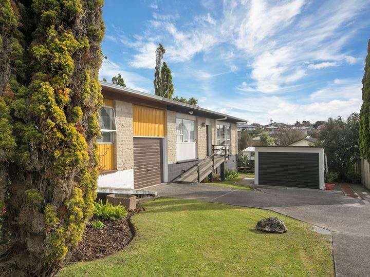 2/34 Sabulite Road, Kelston, Auckland - Carousel 1