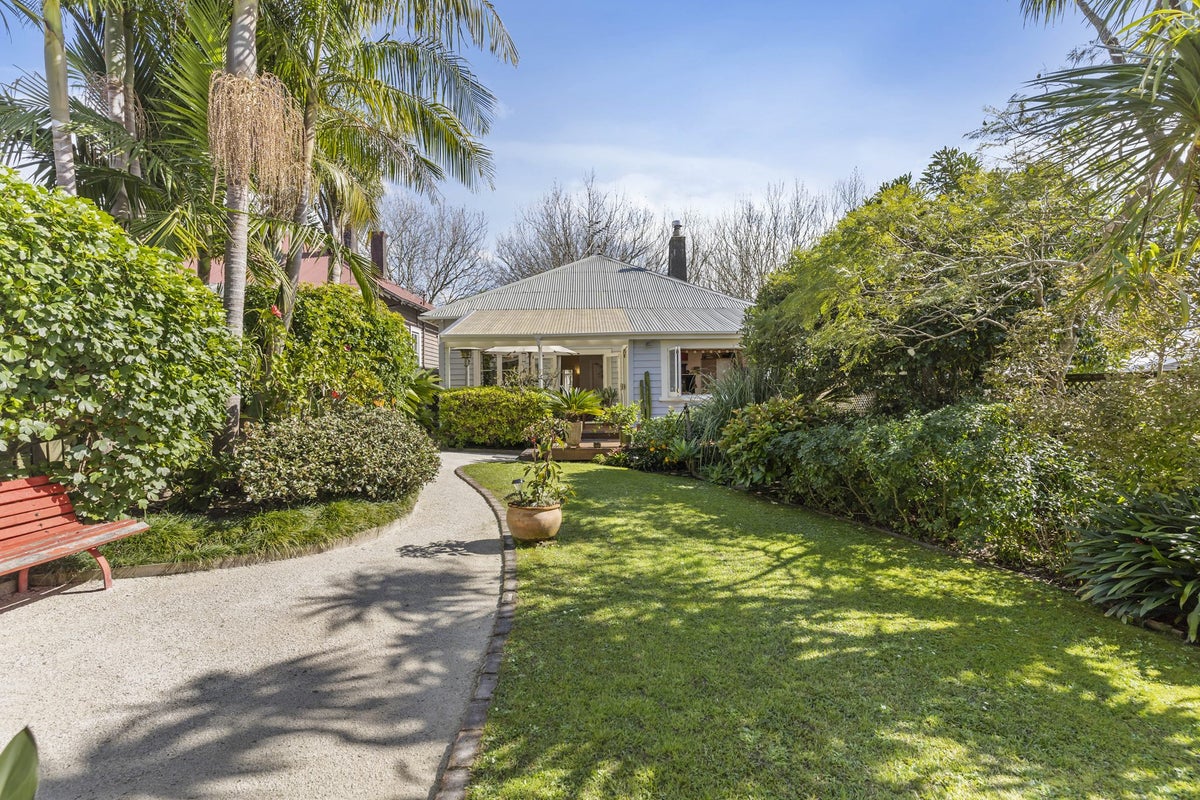 63 Selbourne Street, Grey Lynn, Auckland - Carousel 1