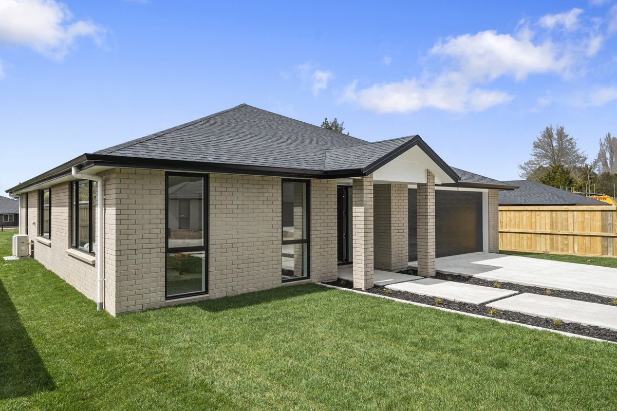 15 Lloyd Crescent, Pukehangi, Rotorua - Carousel 1