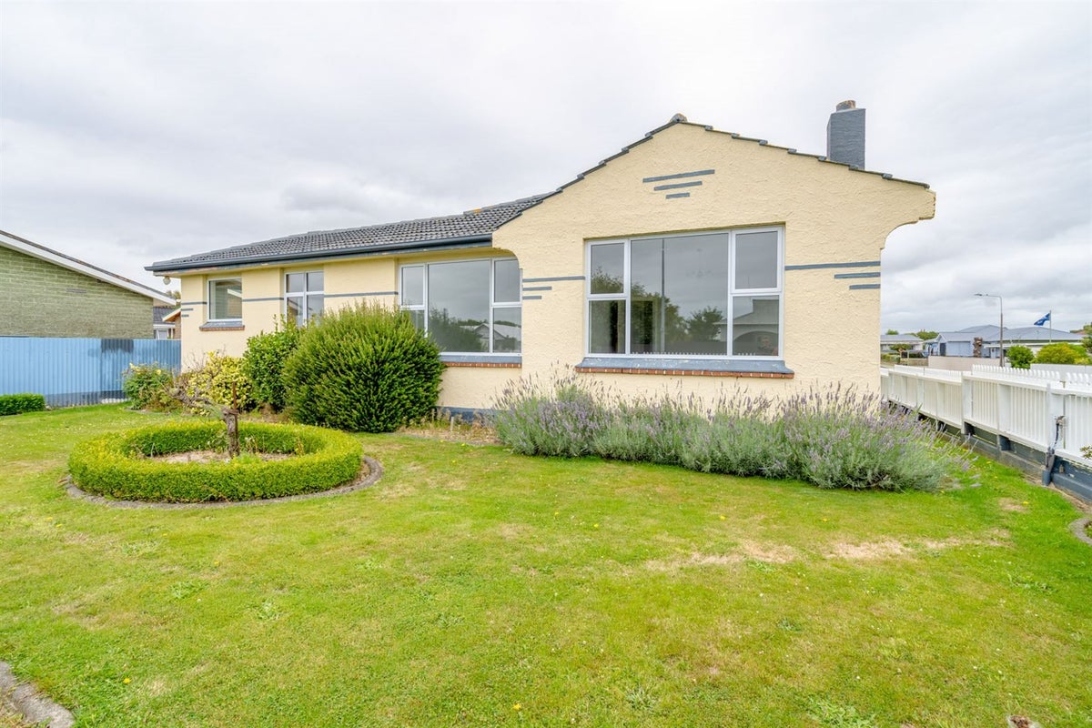 138 Pomona Street, Strathern, Invercargill - Carousel 1