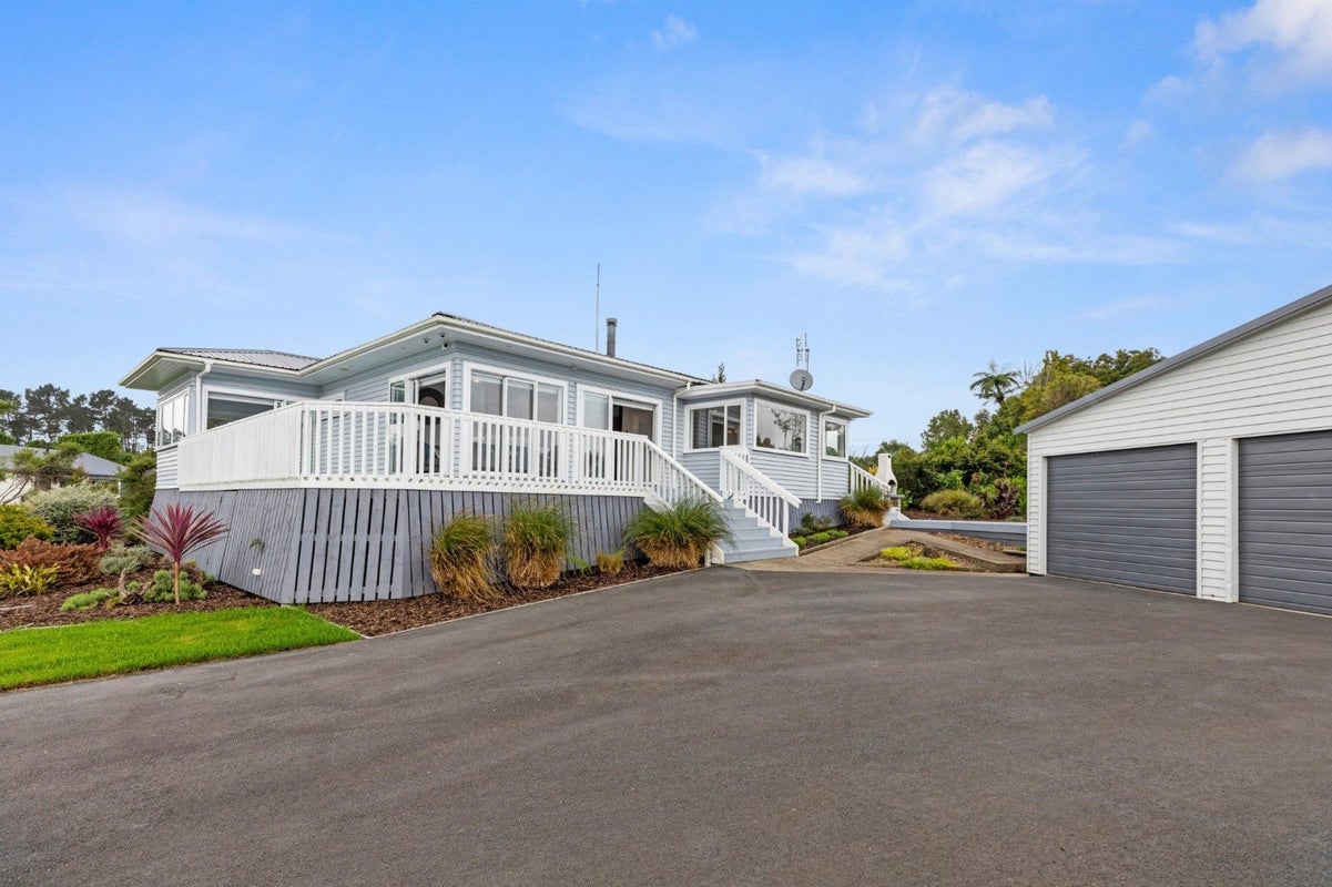 61 Laurel Drive, Whakamarama, Tauranga - Carousel 1
