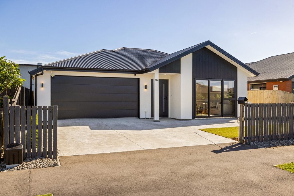 16A Little Gem Road, Hornby, Christchurch - Carousel 1