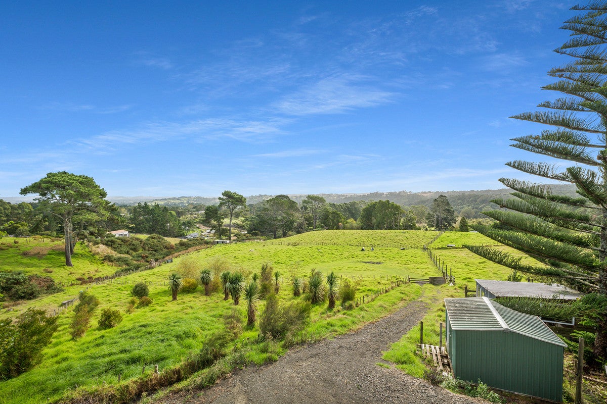 380 Paremoremo Road, Paremoremo, Auckland - Carousel 1