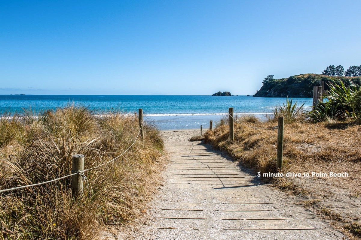 4 Junction Road, Oneroa, Waiheke Island - Carousel 23