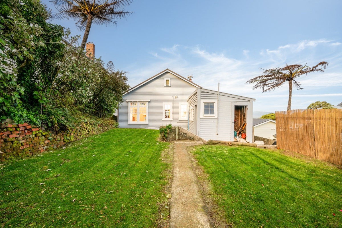 44 Mills Road, Brooklyn, Wellington, Wellington - Carousel 2