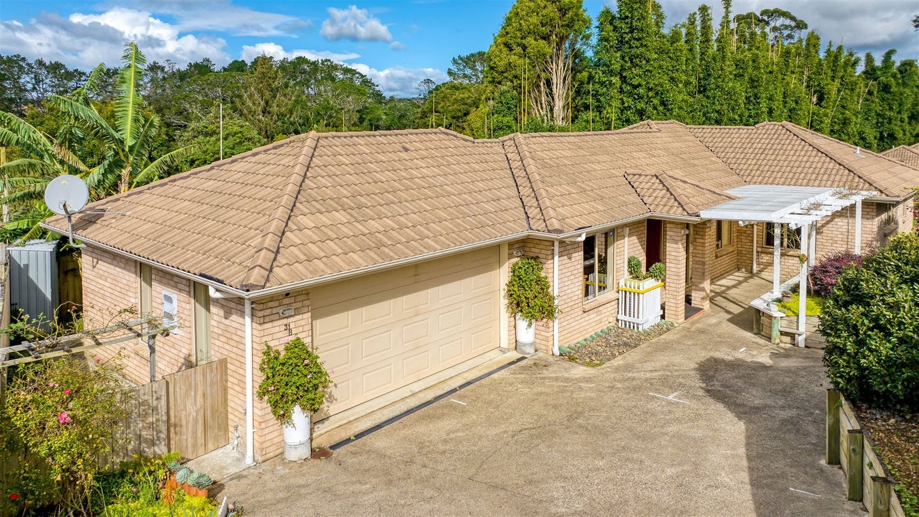 31B Westglen Place, Ranui, Auckland - Carousel 1