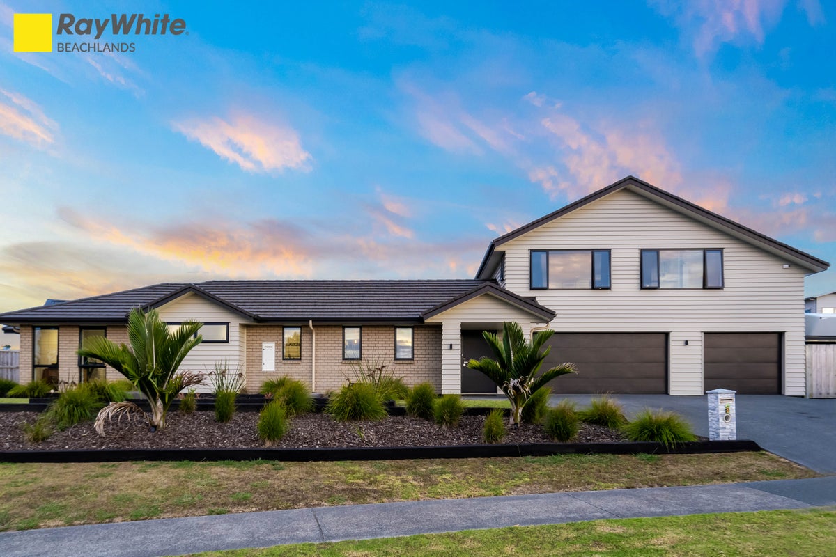 2 Kaiawa Street, Beachlands, Auckland - Carousel 2