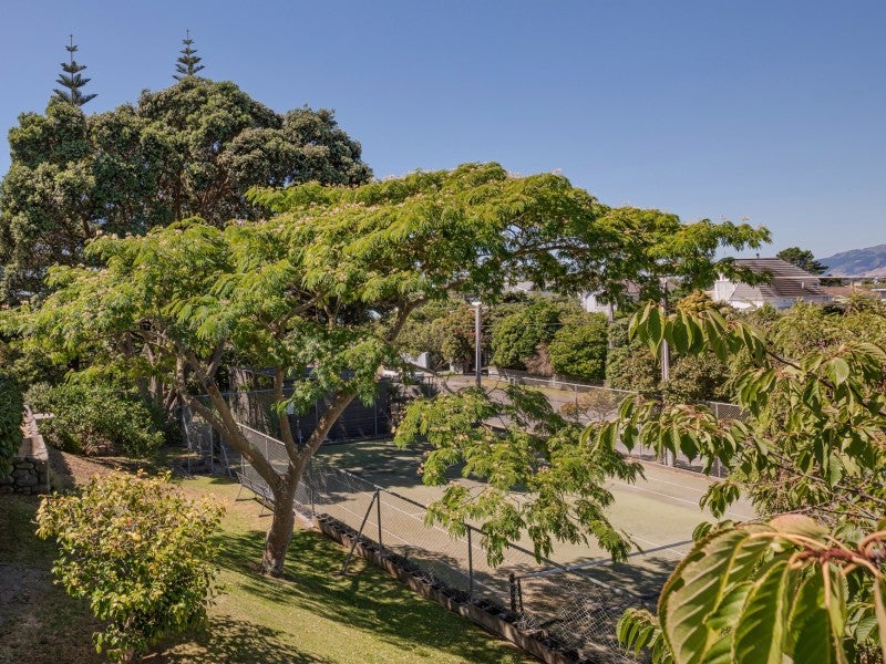 7 Wharemauku Road, Raumati Beach, Paraparaumu - Carousel 1