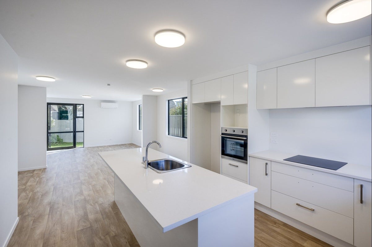 1204A Norfolk Crescent, Mayfair, Hastings - Carousel 2