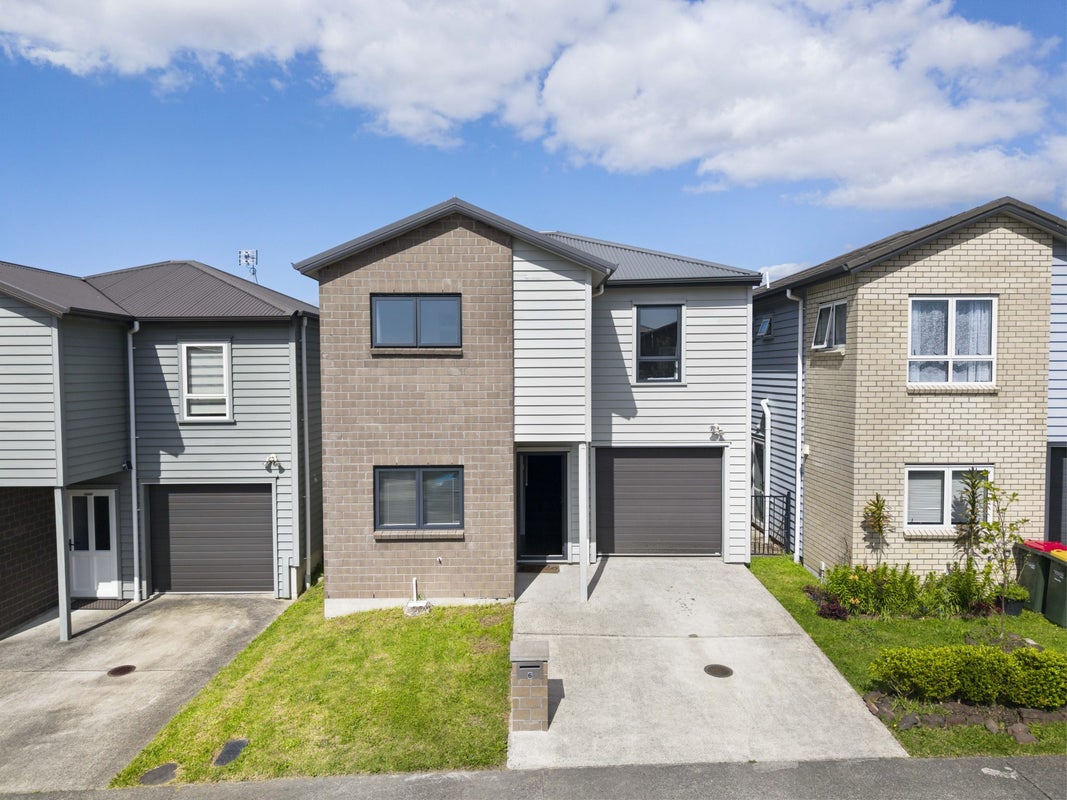 6 Awhenga Place, Weymouth, Auckland - Carousel 1