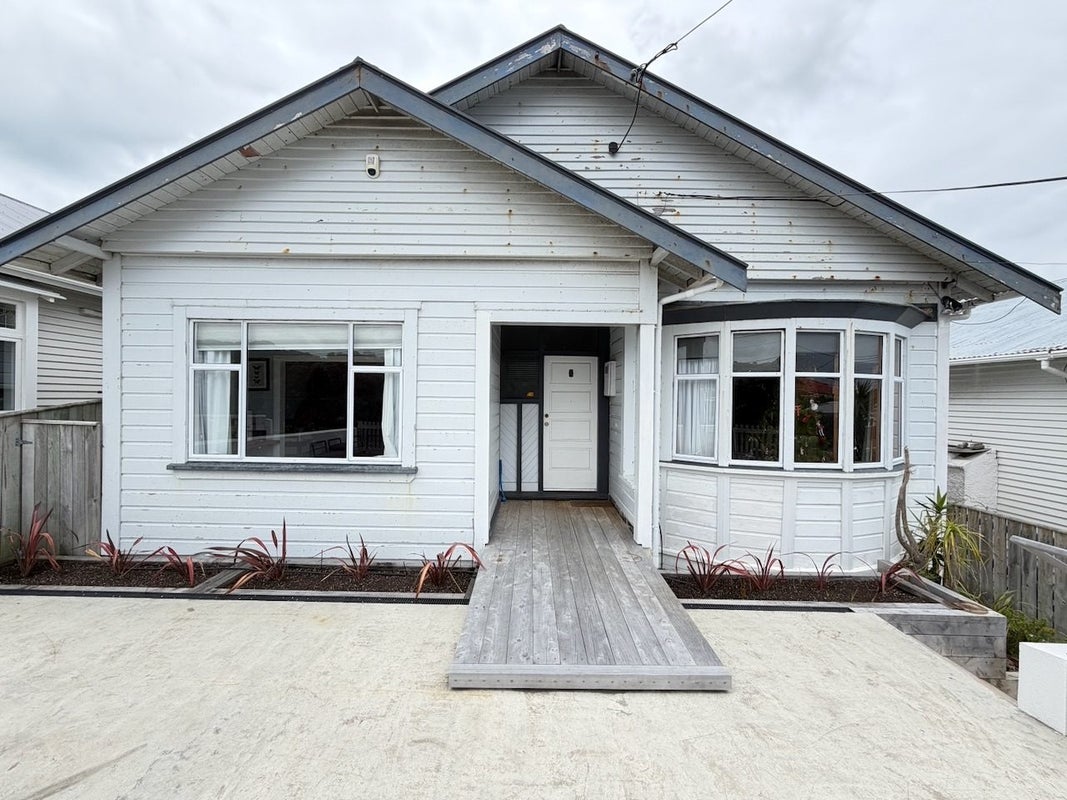 177 Coutts Street, Rongotai, Wellington - Carousel 2