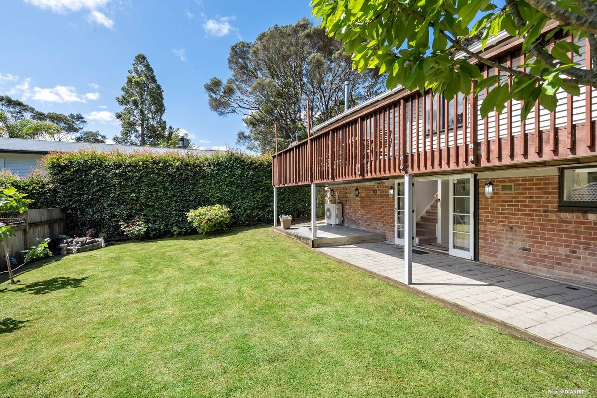 31 Konini Road, Titirangi, Auckland - Carousel 2