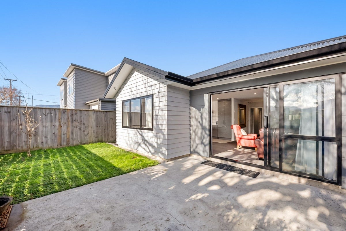21 Rimutaka Street, Trentham, Upper Hutt - Carousel 2