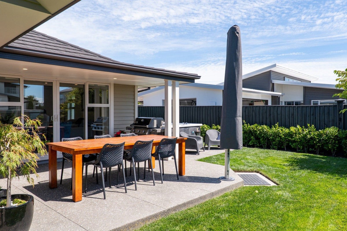 42 Westpark Drive, Burnside, Christchurch - Carousel 1