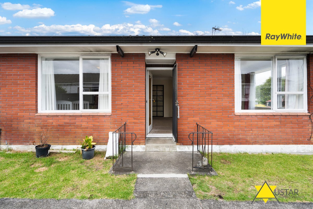1/126 Astley Avenue, New Lynn, Auckland - Carousel 2