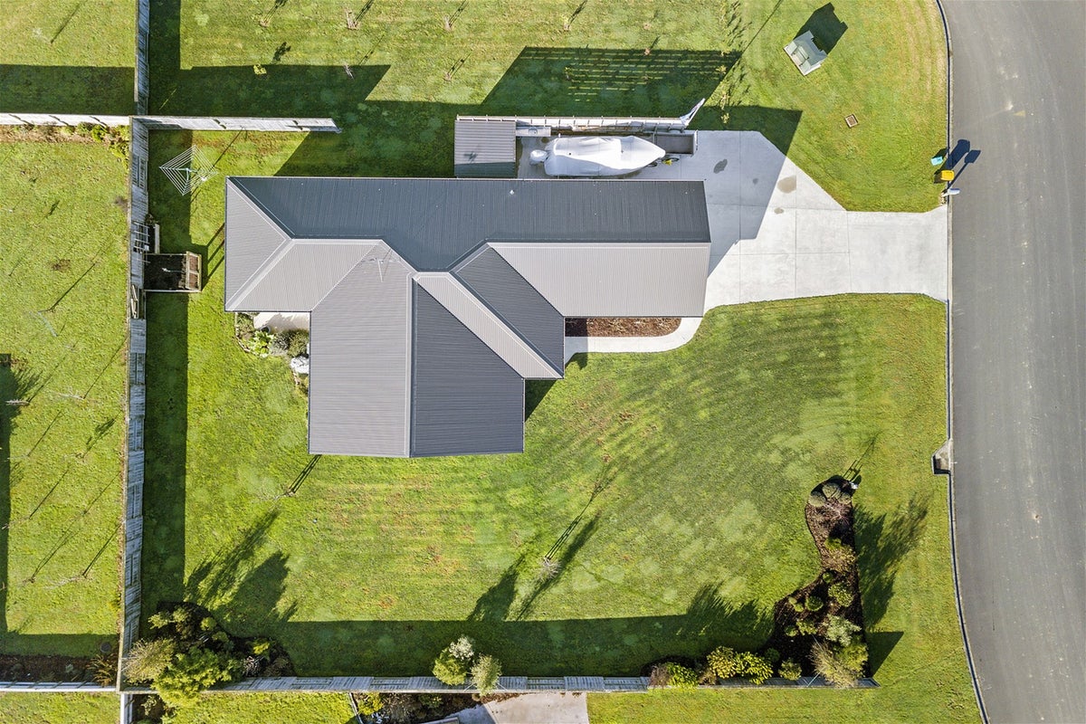 6 Ridgeview Drive, Te Aroha, Te Aroha - Carousel 1