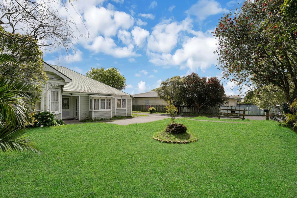 29 Saint Georges Road, AVONDALE, AUCKLAND - Carousel 2