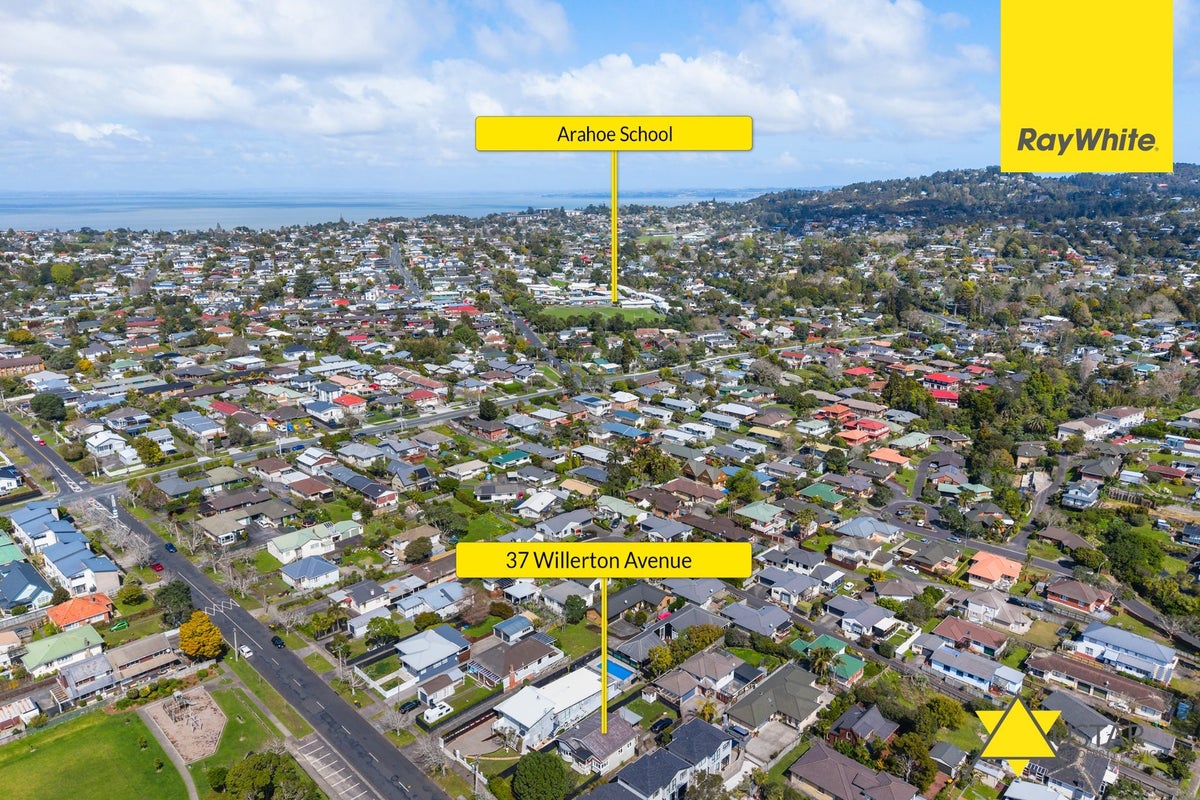 37 Willerton Avenue, New Lynn, Auckland - Carousel 21