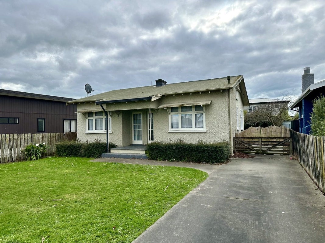 183 Ferguson Street, West End, Palmerston North - Carousel 1