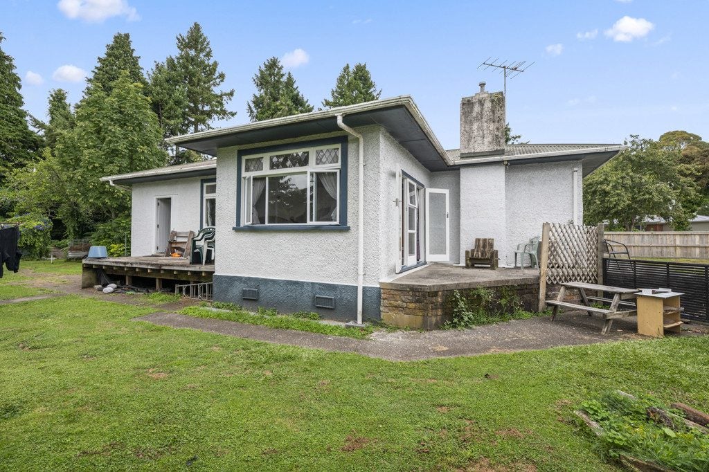 16 Werrina Crescent, Mangakakahi, Rotorua - Carousel 2