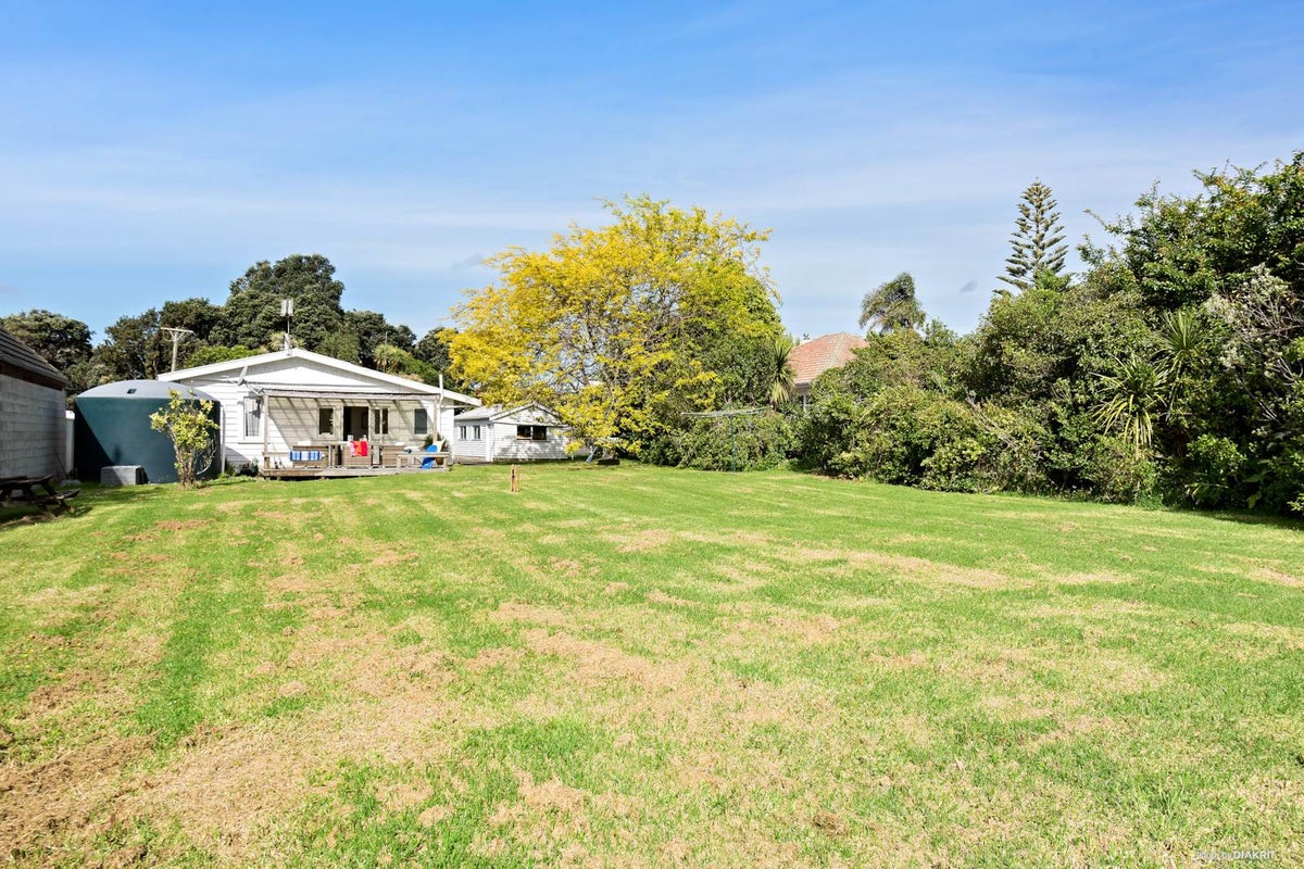 3 Cherrie Road, Beachlands, Auckland - Carousel 2