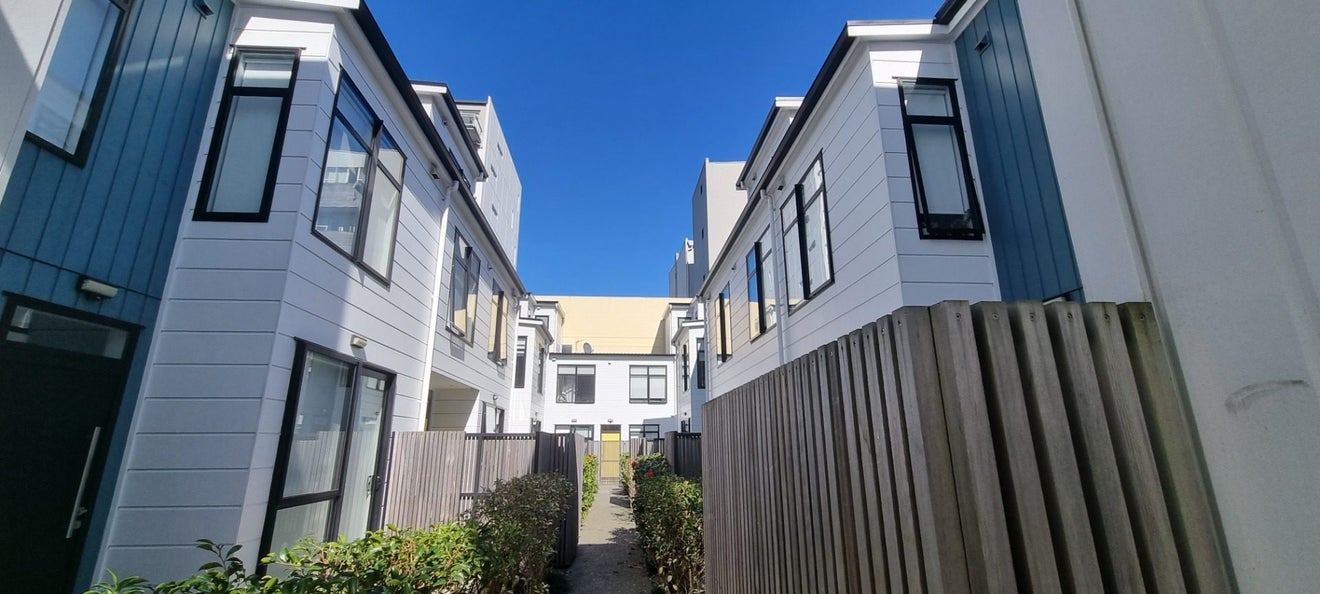 10/5 Ebor Street, Te Aro, Wellington - Carousel 1