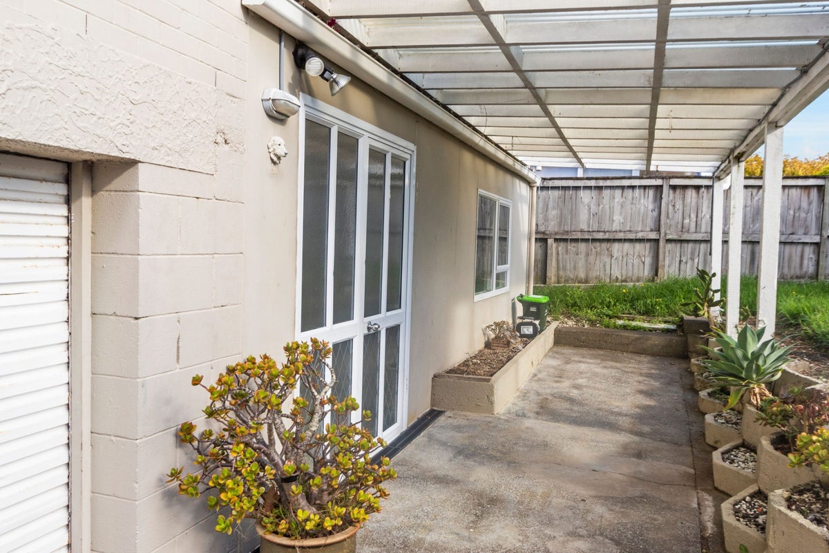 20 Gibraltar Street, Howick, Auckland - Carousel 2
