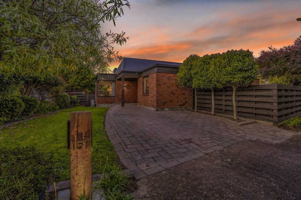 157 Riverside Drive Central, Waiwhetu, Lower Hutt - Carousel 1
