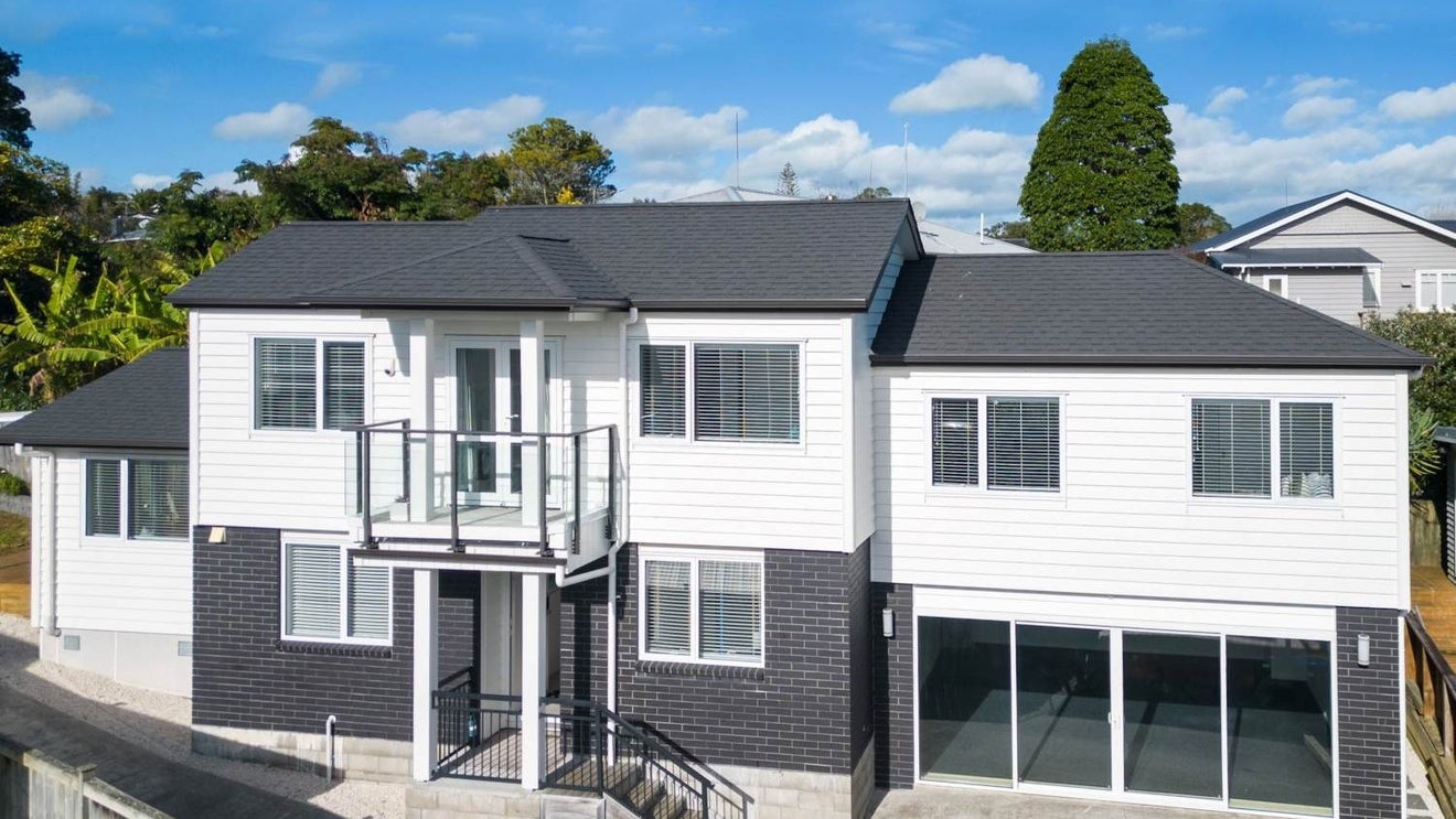 187 Whitney Street, Blockhouse Bay, Auckland - Carousel 1