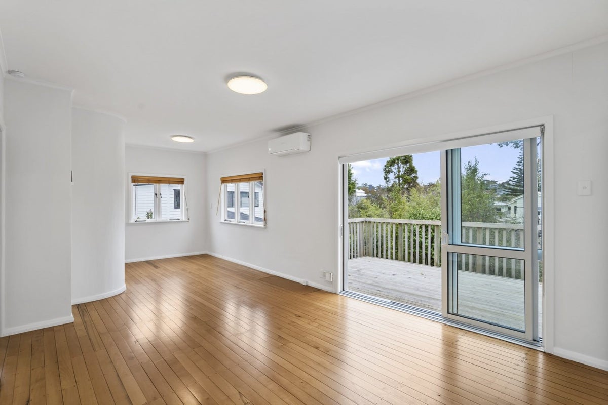 88 Kelman Road, Kelston, Auckland - Carousel 1