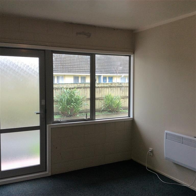 2/6 Ebdentown Street, Ebdentown, Upper Hutt - Carousel 1