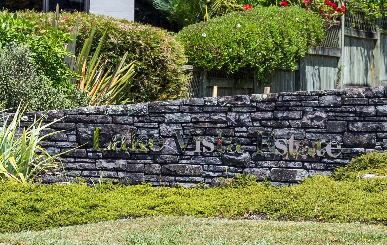 32 Stafford Rise, Owhata, Rotorua - Carousel 2