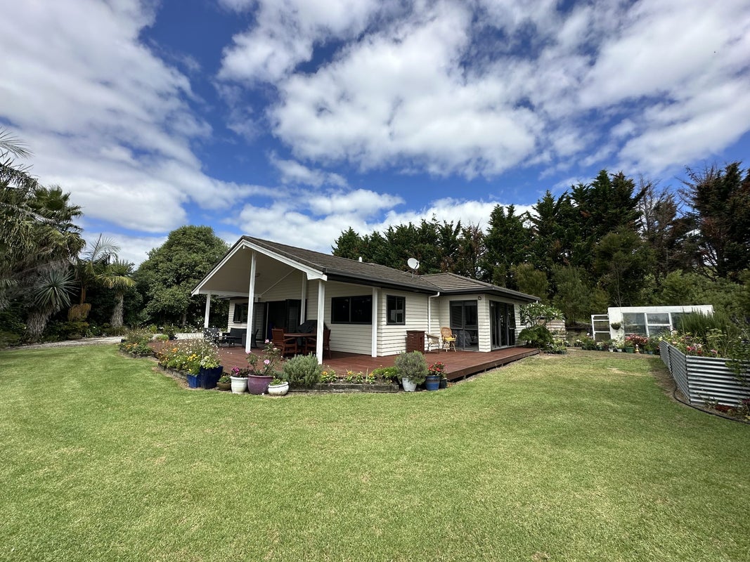 15 Dykin Road, Kaingaroa, Kaitaia - Carousel 1